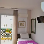 Helen Ξενοδοχείο με διαμερίσματα 3*