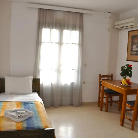 Апарт-отель Helen Херсониссос