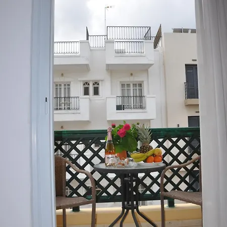Helen Hotel apartamentowy 3*