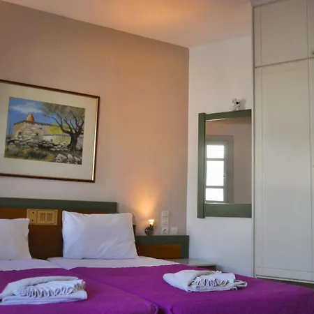 Helen 3* Hersonissos (Crete)