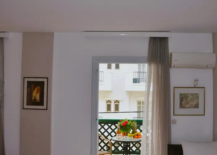 Helen 3* Hersonissos (Crete)