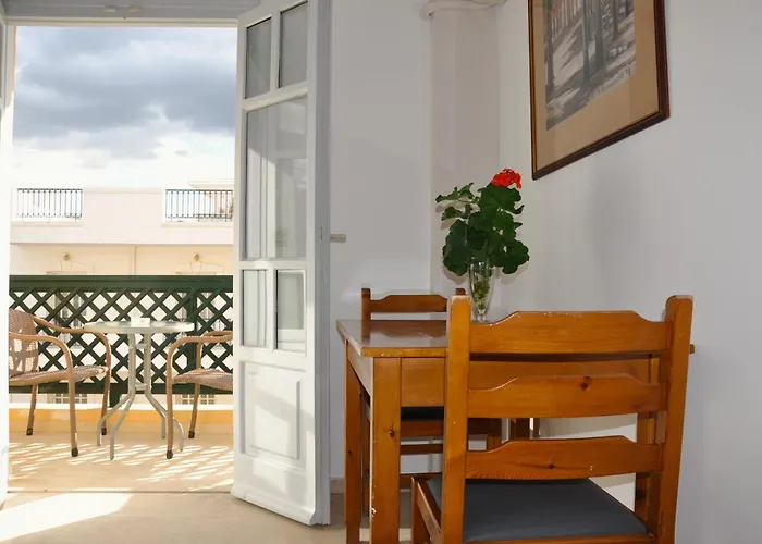 Helen Hersonissos (Crete)