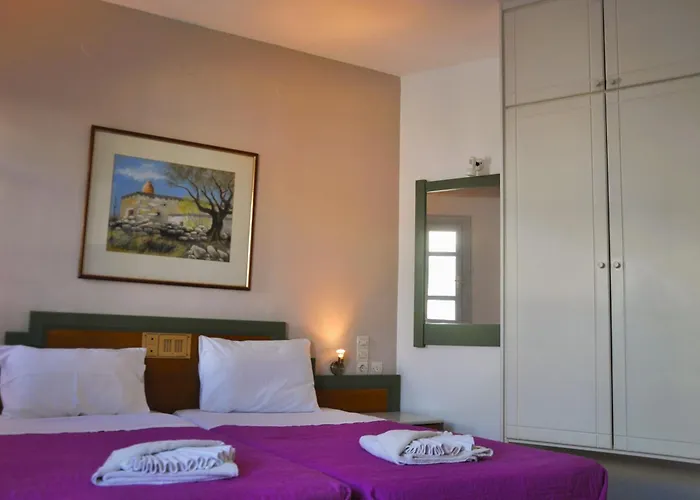 Helen 3* Hersonissos (Crete)